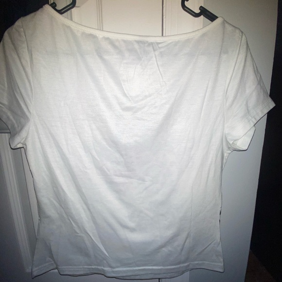 Y2K shirt with a skull covered in flowers - Picture 2 of 3